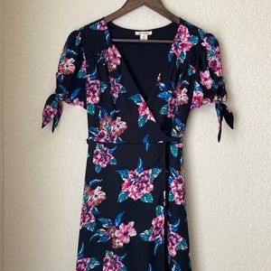 Size M A Line Floral Dress
